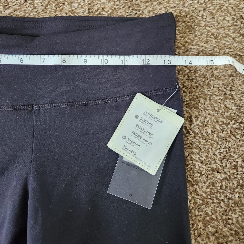 Thread 4 Thought - Capri Performance Legging - Picture 2 of 8